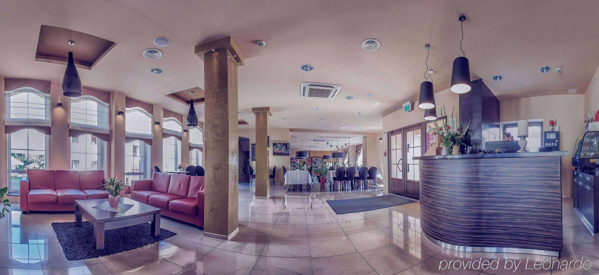 Hotel Niemcza Wino & Spa Extérieur photo